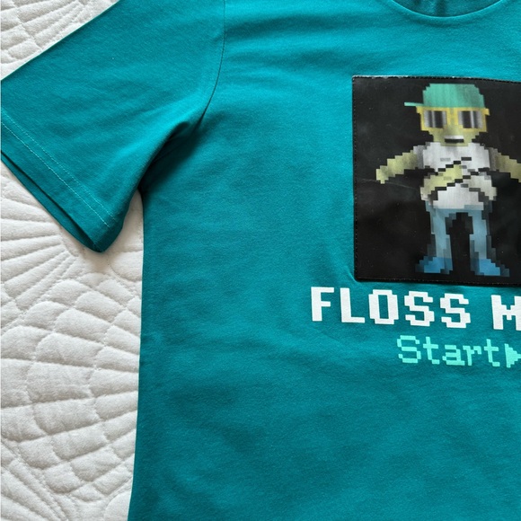 H&M T-Shirt Holographic - Kids Size 10-12 - Picture 3 of 15